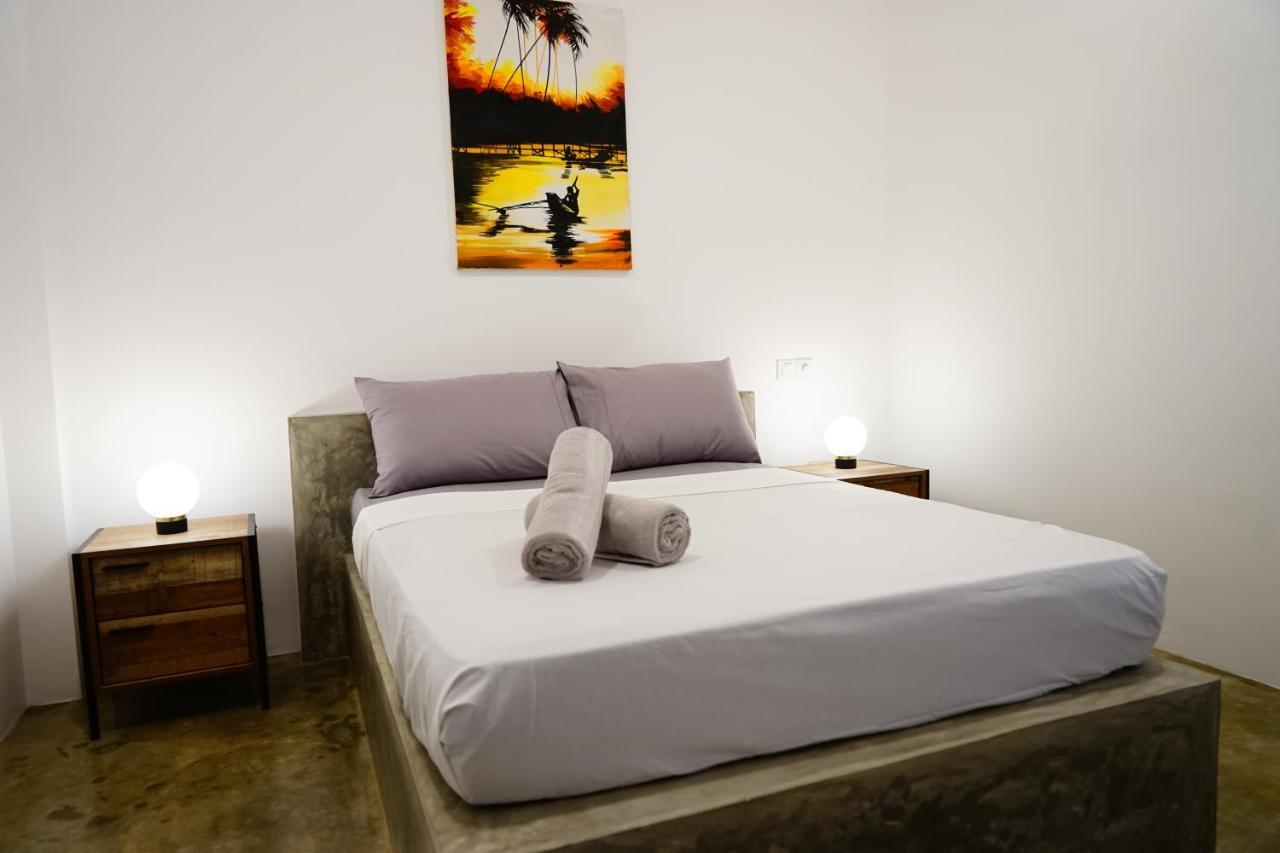 Island Life Hotel Negombo Exterior photo